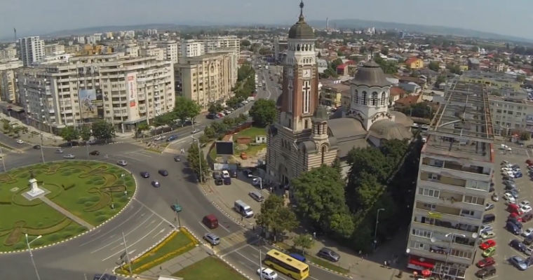 există doar şase în românia. Turnul de paraşutism, locul simbol-al Ploieştiului