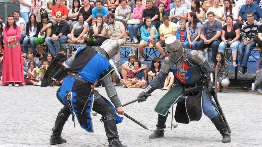 Lupte medievale.Festivalul Medieval “Ploiesti Târg Domnesc”,14-16 iulie 2017/ sursa foto Transilvania Reporter