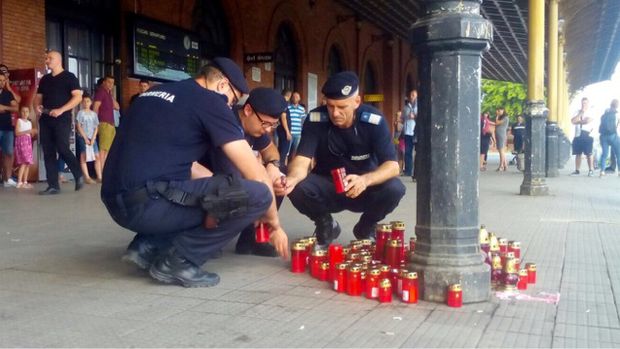 Poezie emoționantă în memoria polițistului înjunghiat mortal - sursa foto libertatea.ro