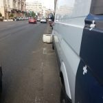 Surpriză neplăcută Slalom cu ghiveciul de flori stradal