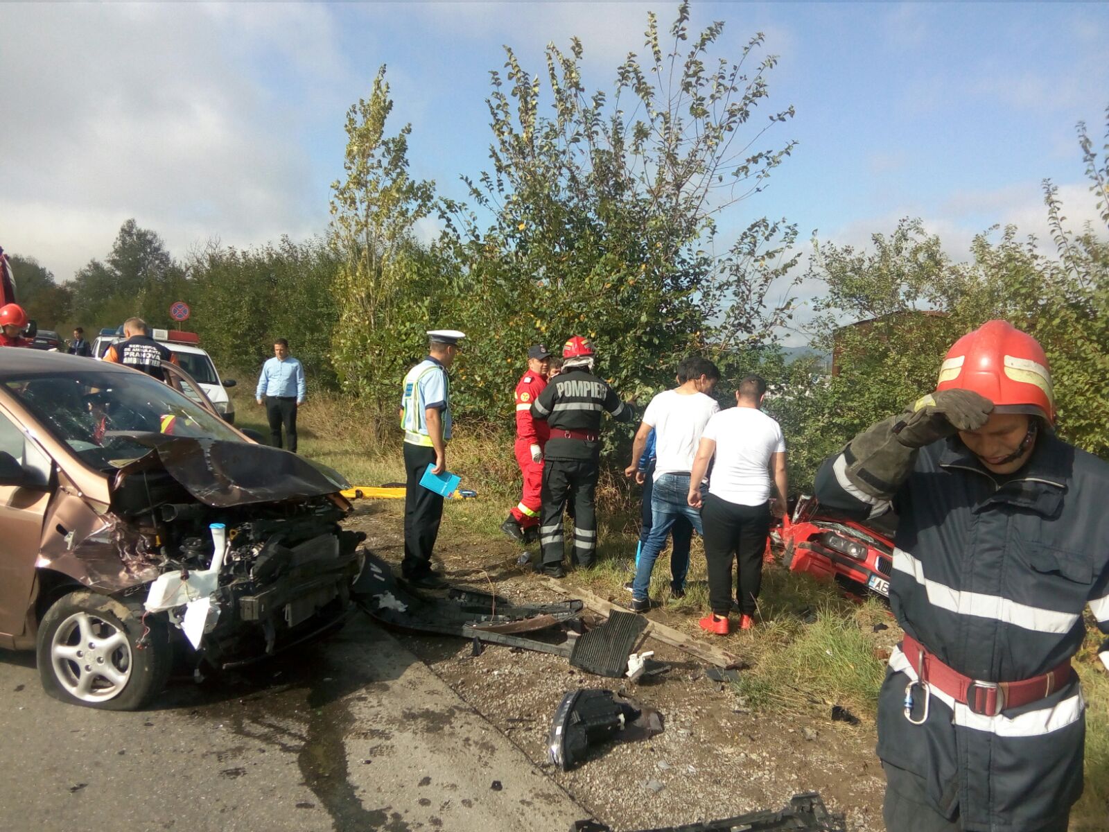 GALERIE FOTO: Imagini şocante de la accidentul de la Floreşti!