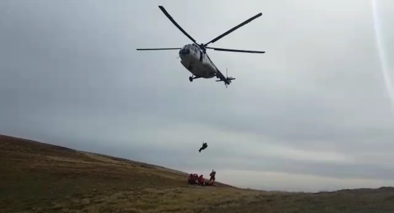 Acțiune spectaculoasă a jandarmilor în vârful muntelui!