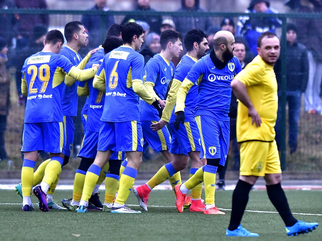 FOTBAL:PETROLUL PLOIESTI-ACS STEAGUL ROSU BRASOV, AMICAL (20.01.2018)