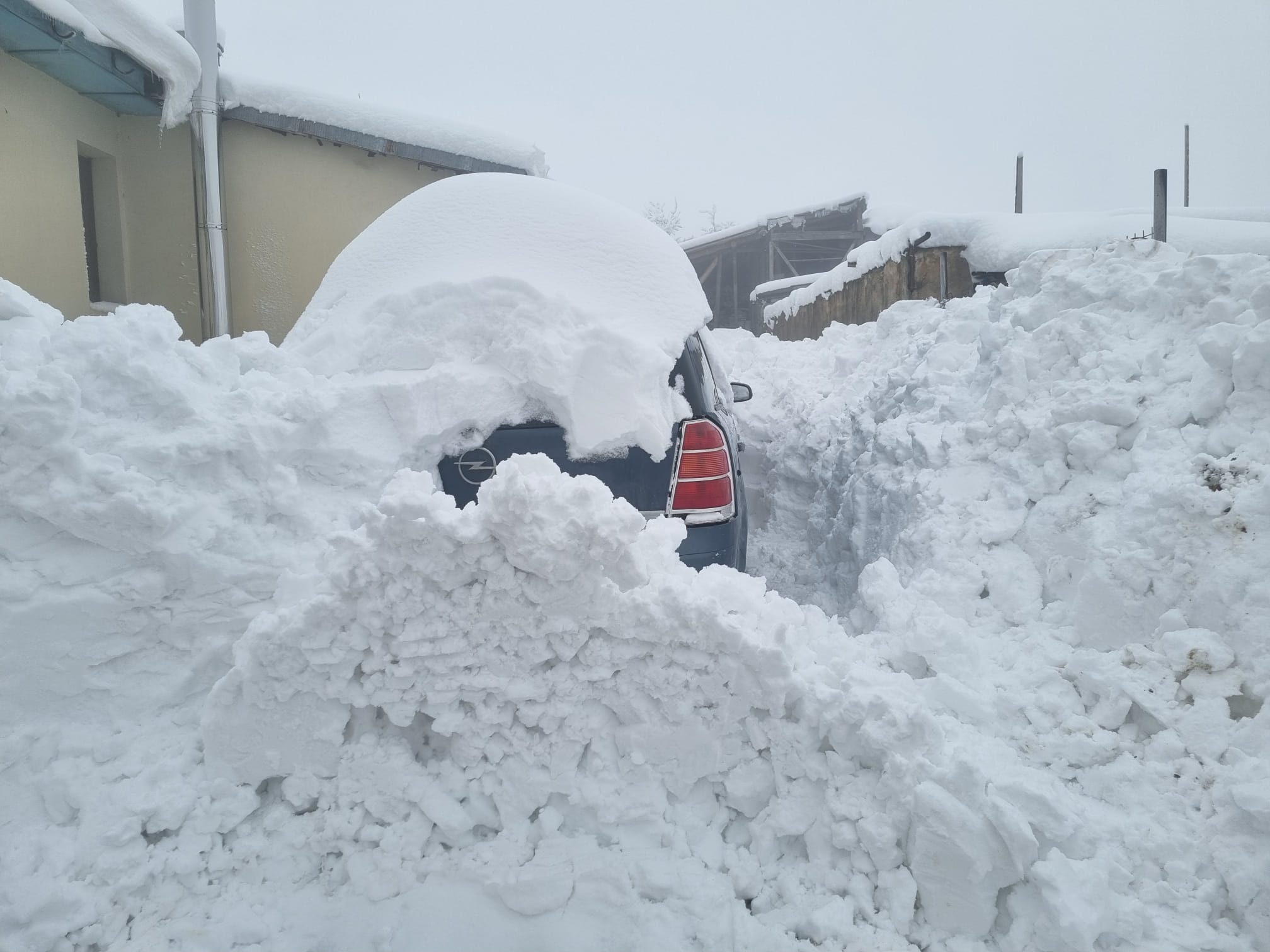 Zăpadă de 30 de centimetri