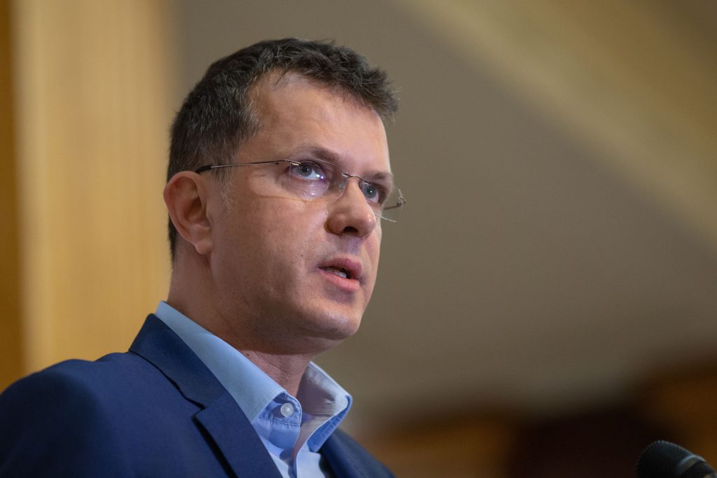ionut mosteanu flancul