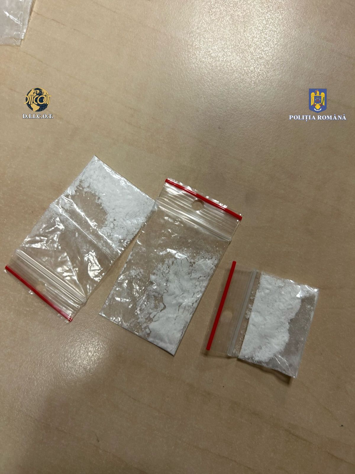 Doi bărbați arestați