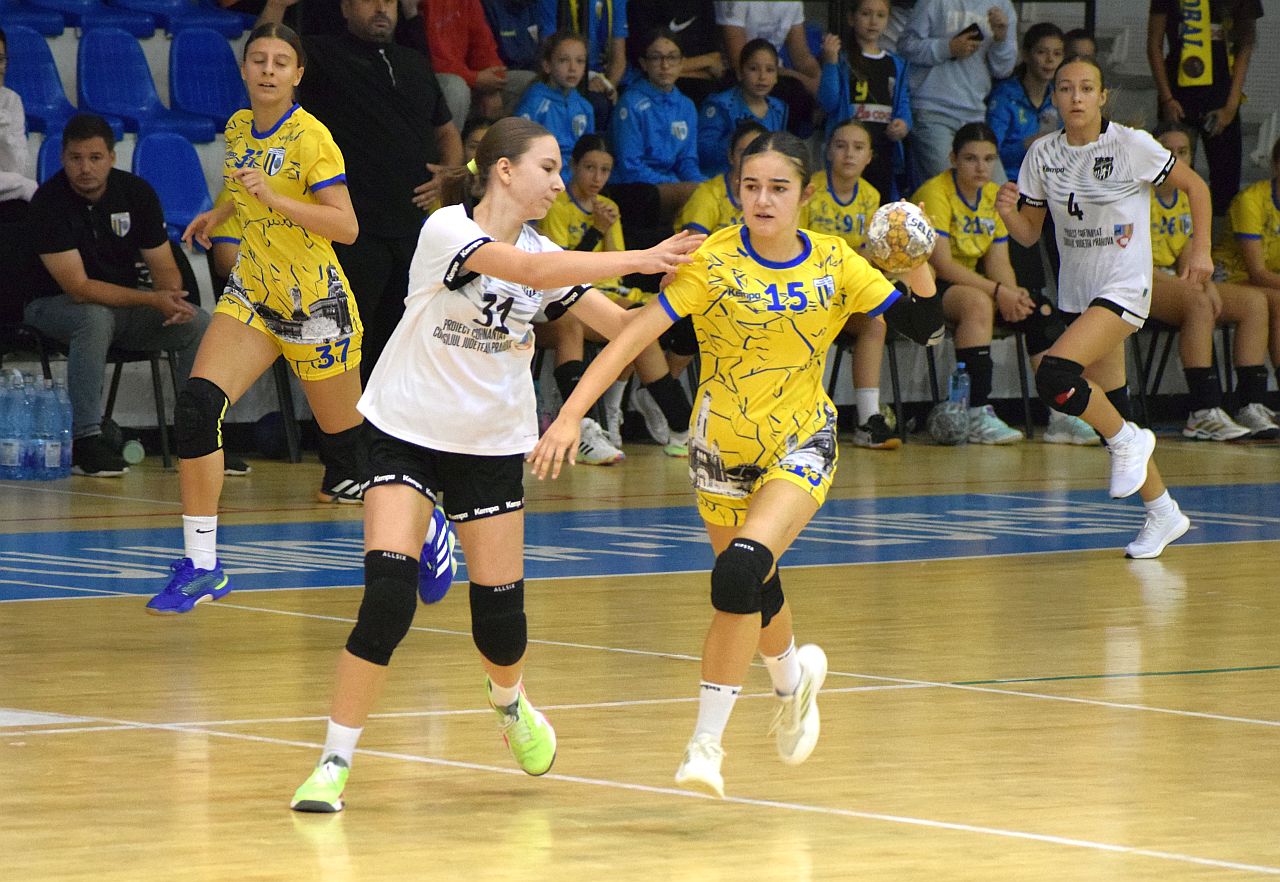 Echipele de handbal juniori 3