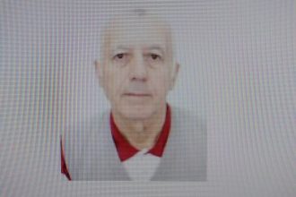 Tată