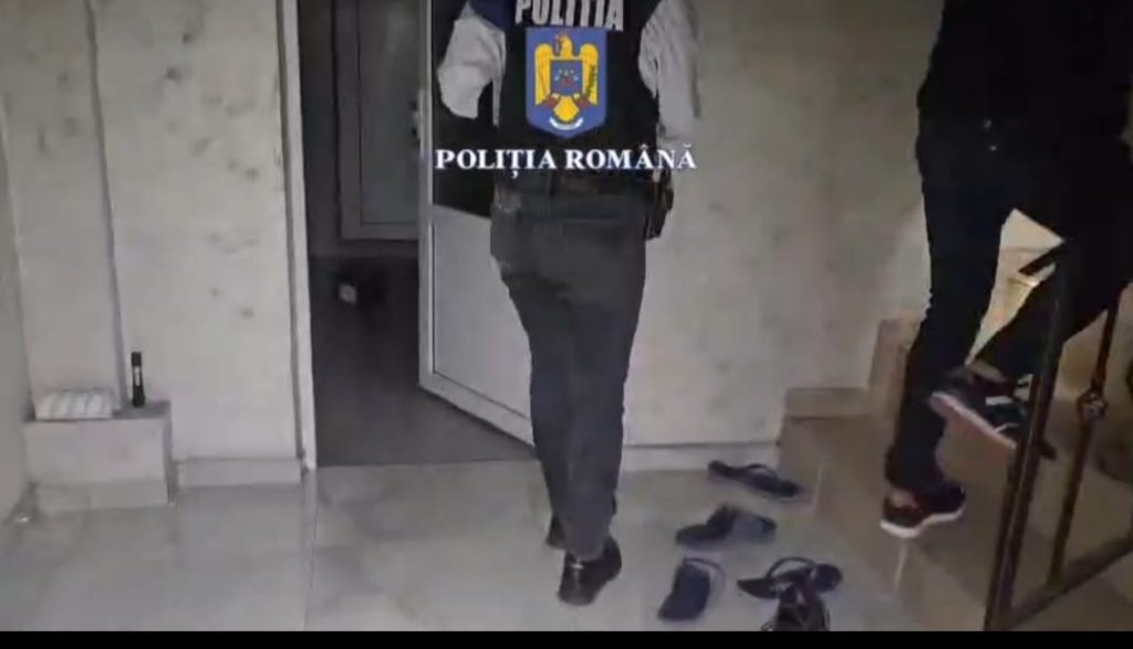 zeci de arme