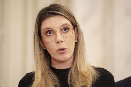 diana buzoianu