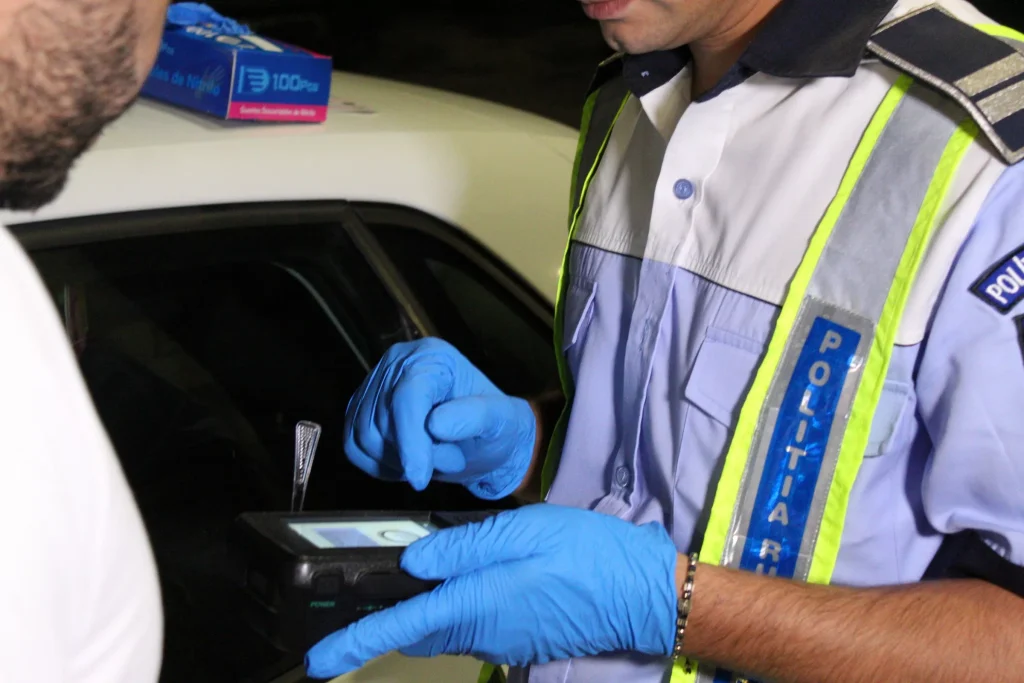 Prins drogat la volan