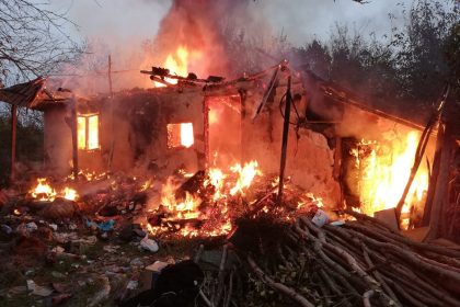 Locuință în flăcări