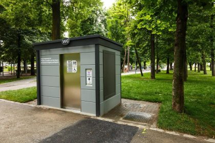 6 toalete publice moderne