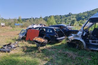 Parcuri dezmembrări auto