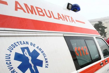 Pieton lovit pe trecerea de pietoni