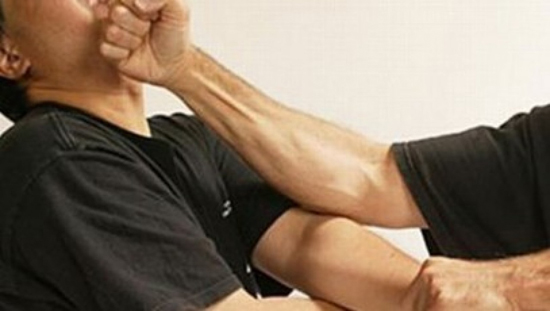 Bătaie după un conflict spontan