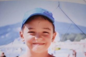 Copil de 10 ani