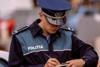 Fals polițist