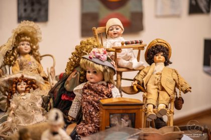 Expoziție de păpuși