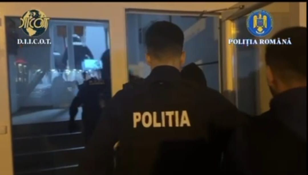 DIICOT execută 15 percheziții