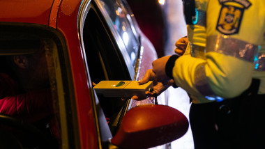 Drumuri transformate în cârciumă