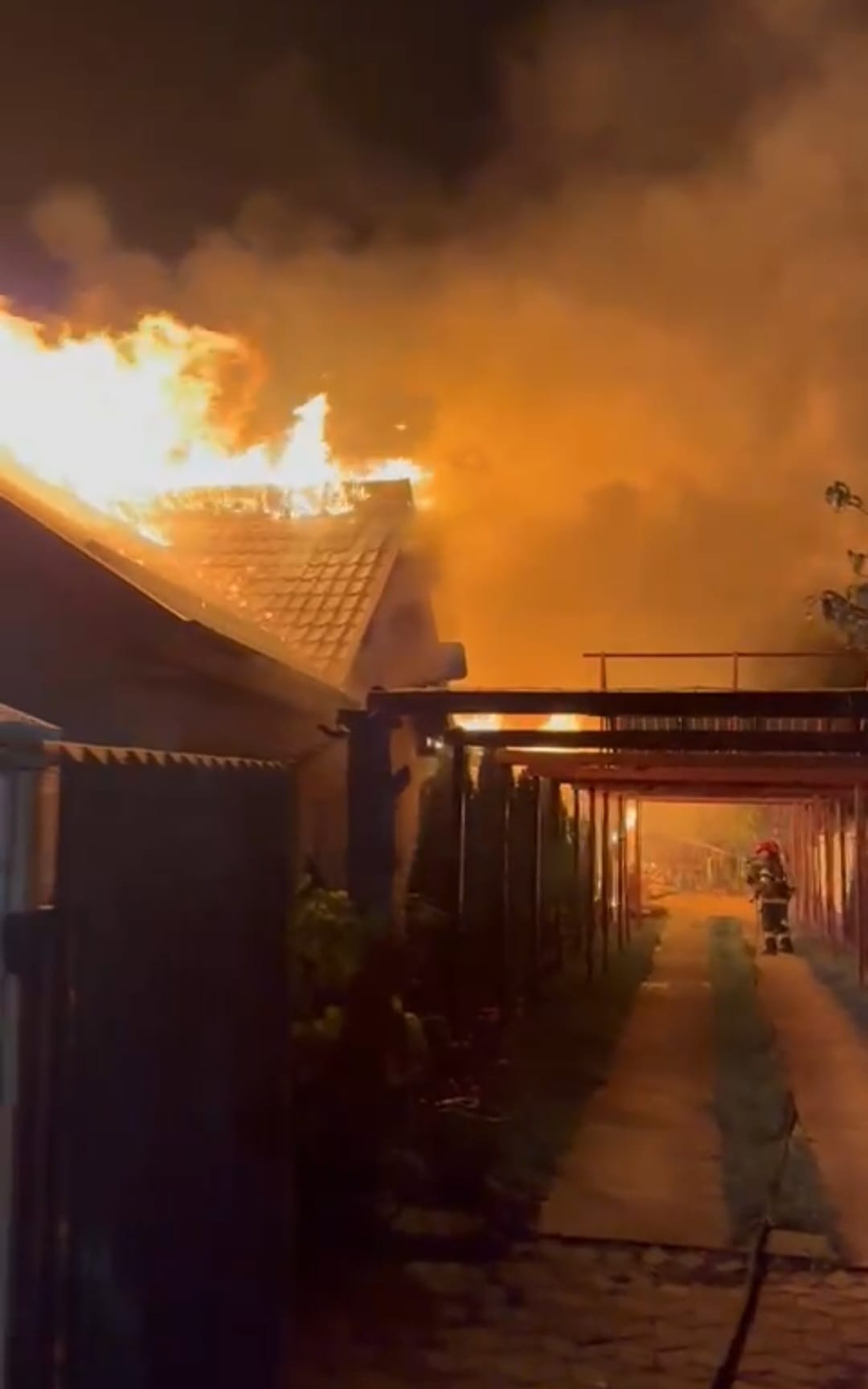 Incendiu locuință în Prahova