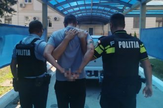 Urmăriți internațional