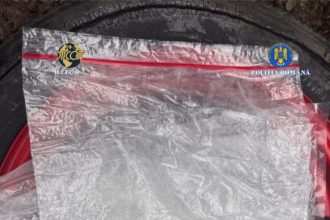 Cocaină ascunsă în roata de rezervă: