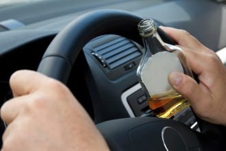 Identificat la volan