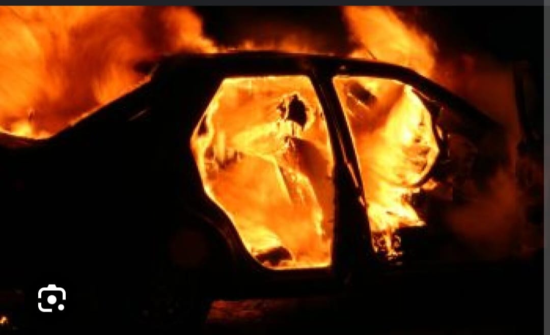 Autoturisme în flăcări