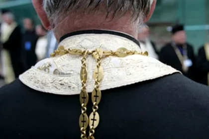 Escrocherie la o mănăstire