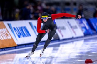 Sportivul secţiei de patinaj viteză