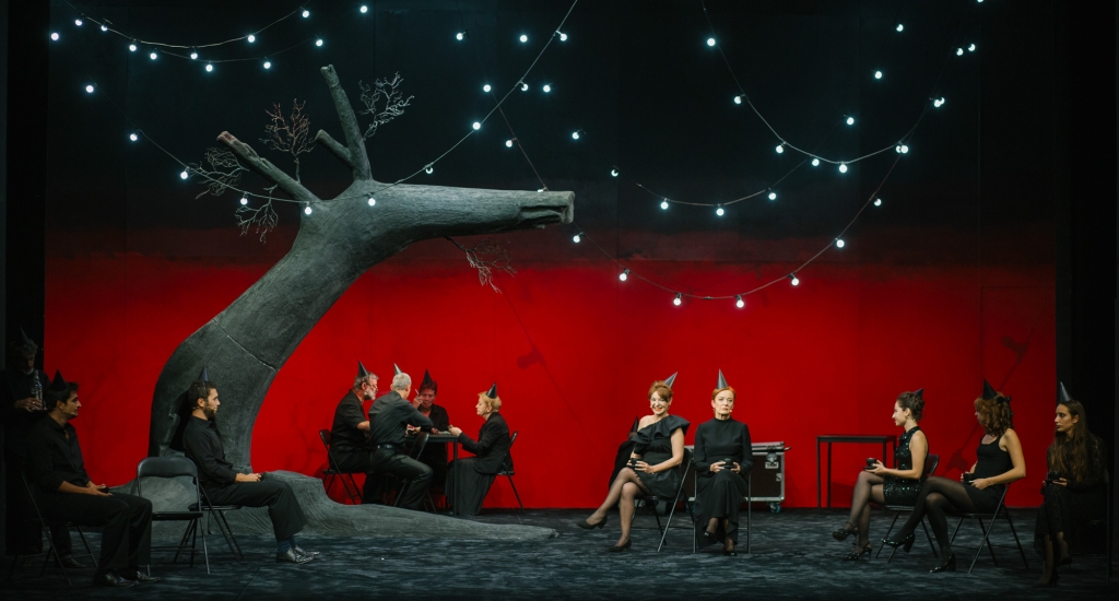 Spectacolele Teatrului