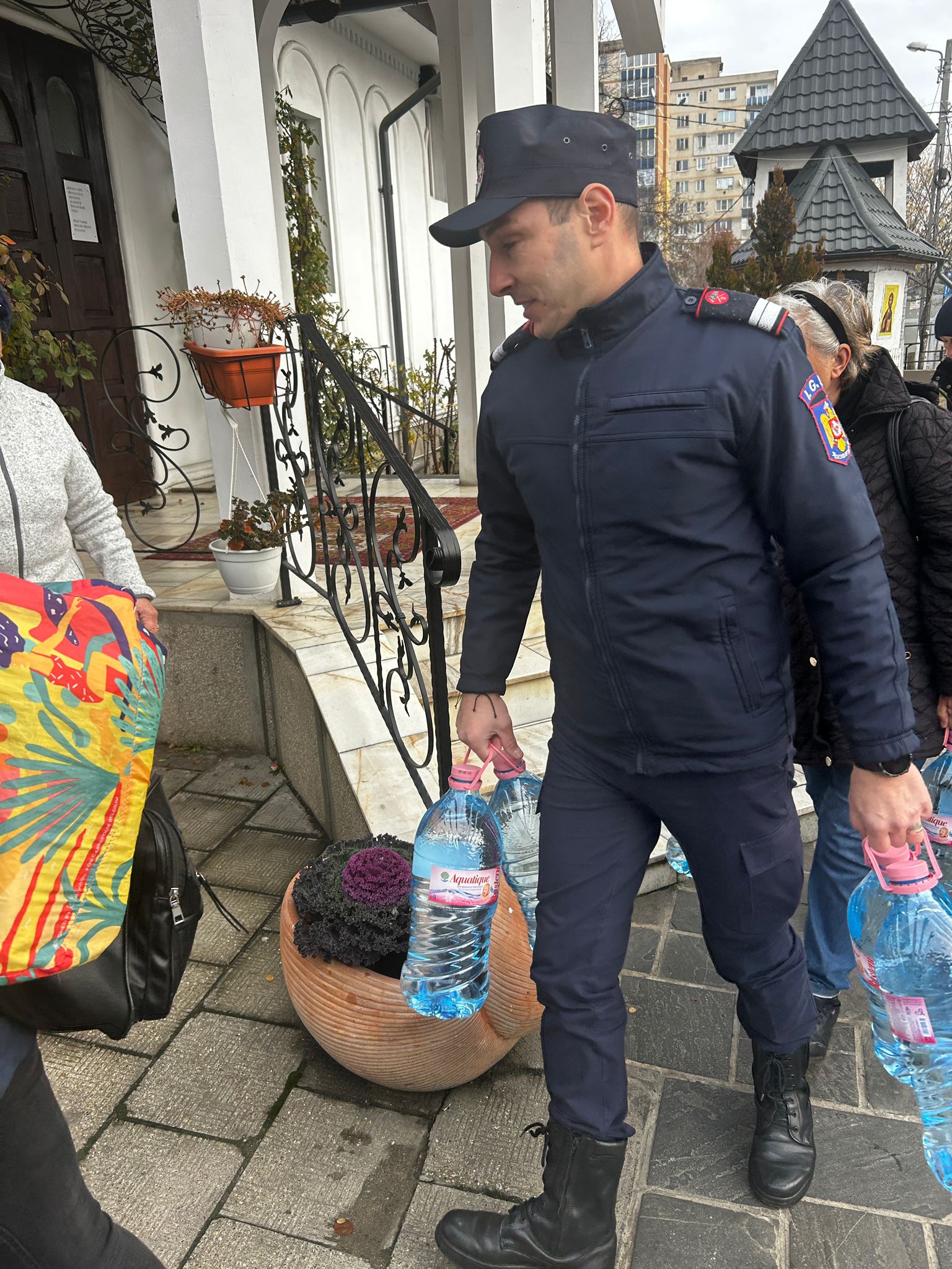 Prahoveni lăsați în noul "deșert"