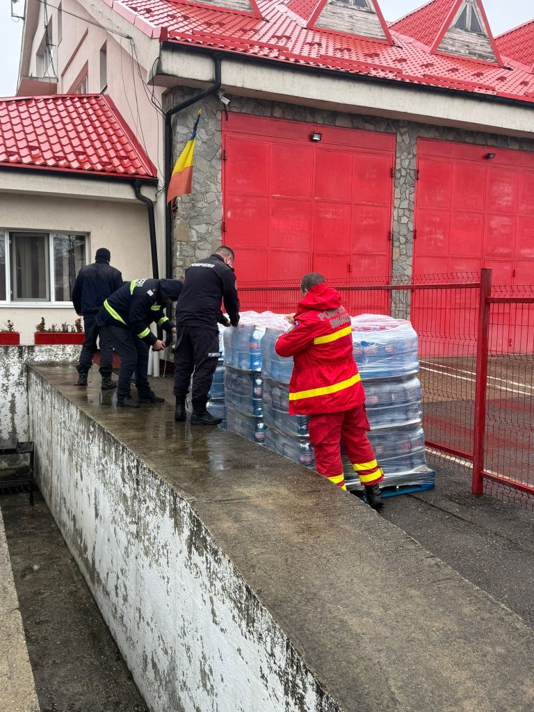 Apă potabilă donată