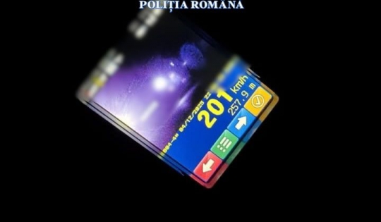 Depistat de polițiști cu 201 km/h