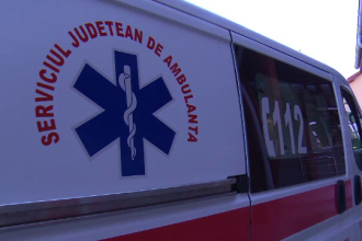 Tânără lovită de auto