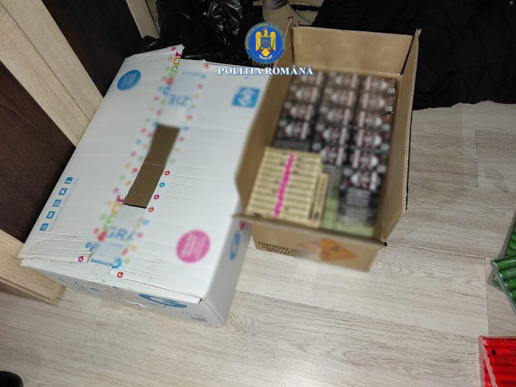 Aproape 350 kg de articole pirotehnice,