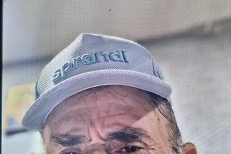 Bărbat de 75 de ani,