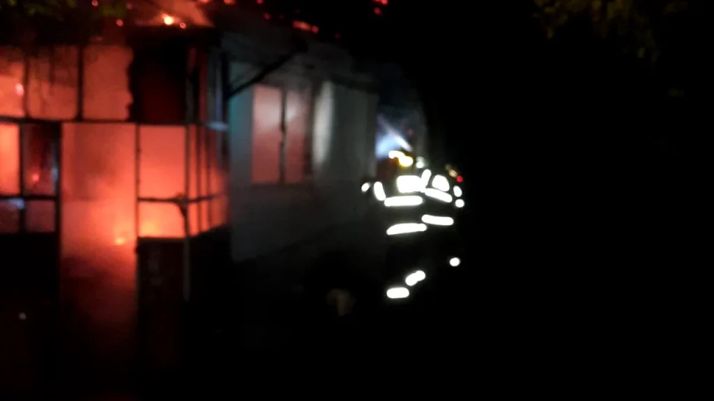 o scânteie din sobă