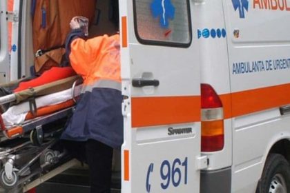 O tânără de 21 de ani a ajuns la spital bătrână