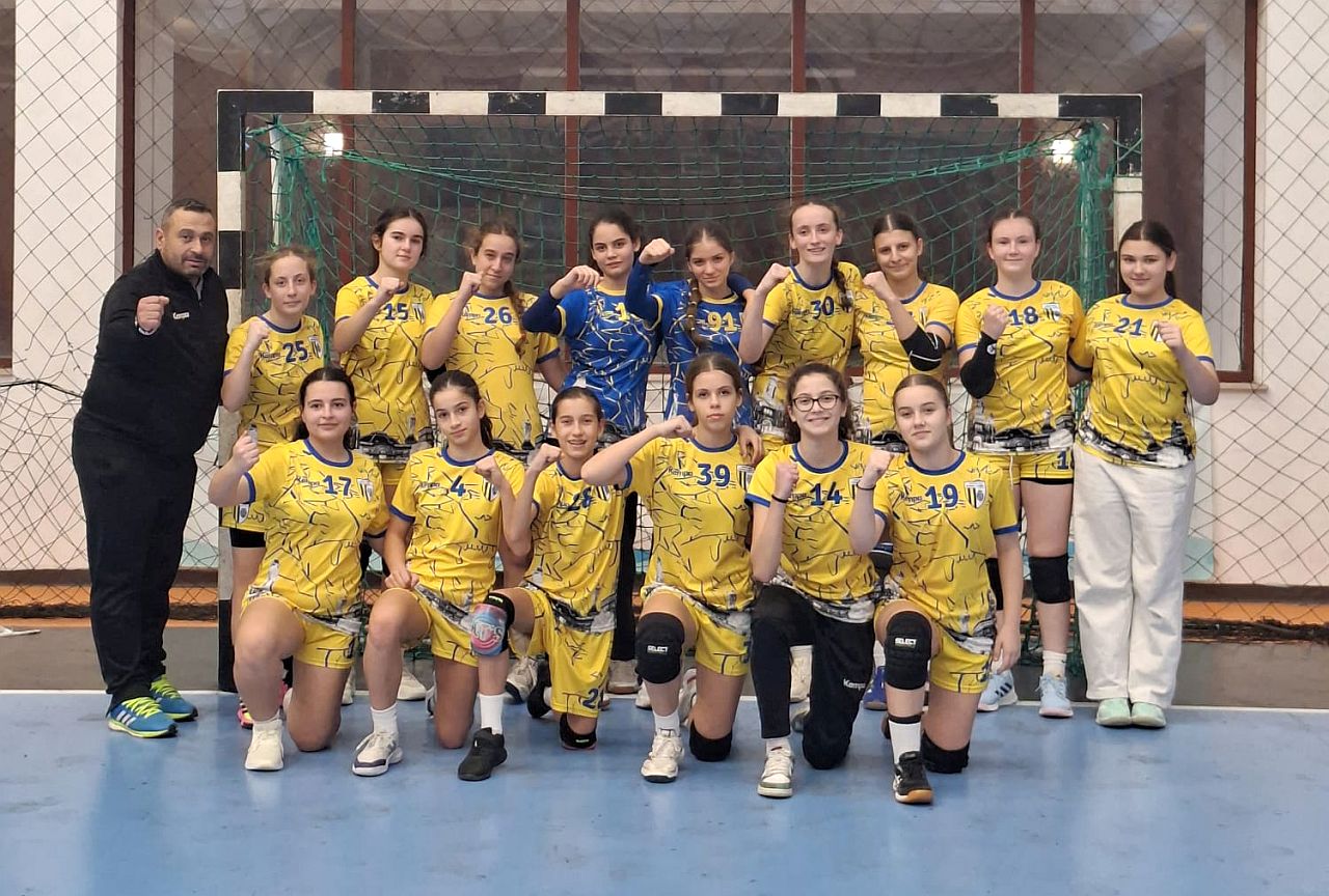 Echipa de handbal junioare 3