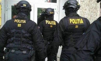 Percheziții ample în București
