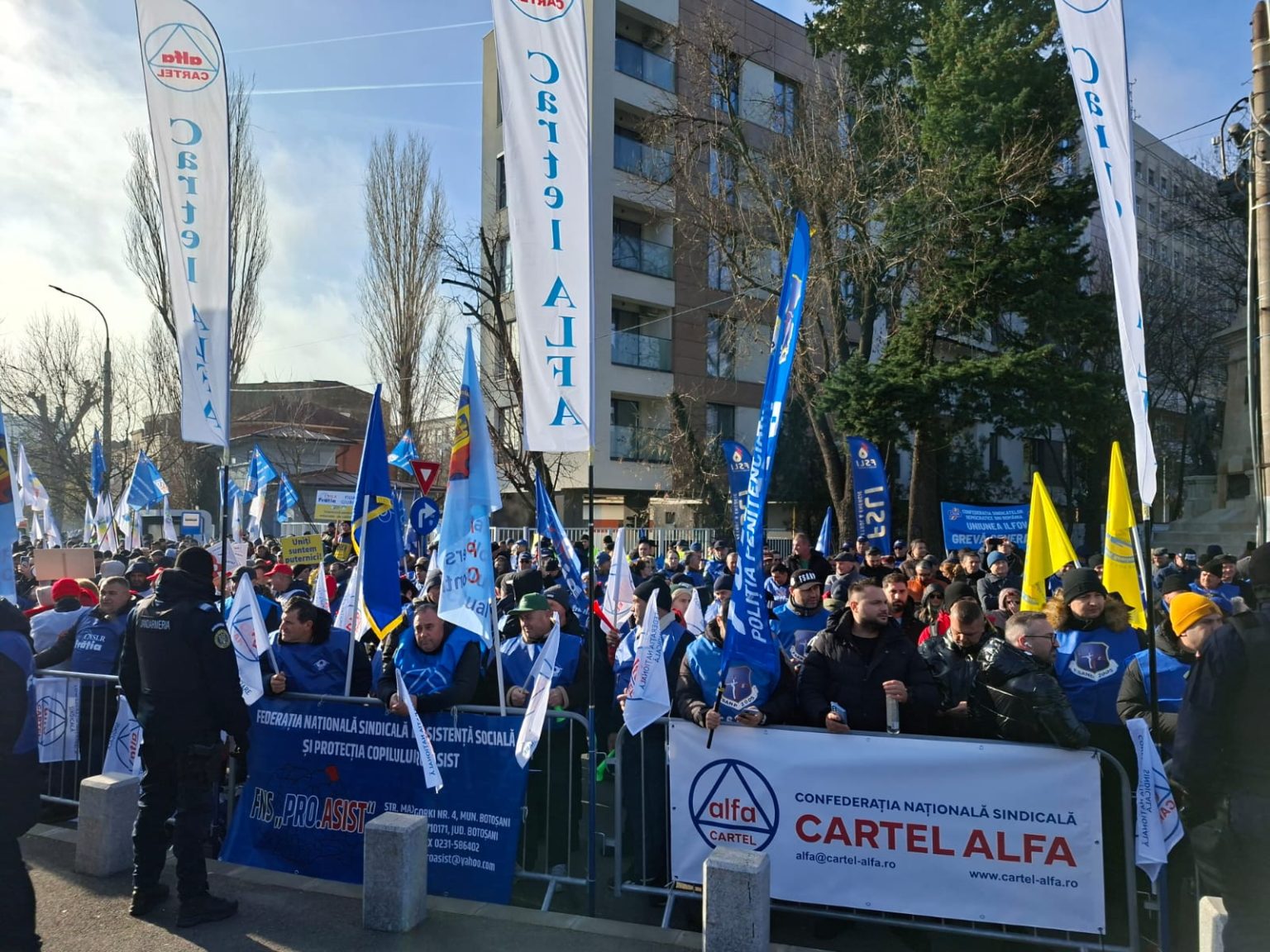 Mii de sindicaliști