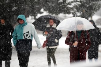 Cod portocaliu de ploi și ninsoare