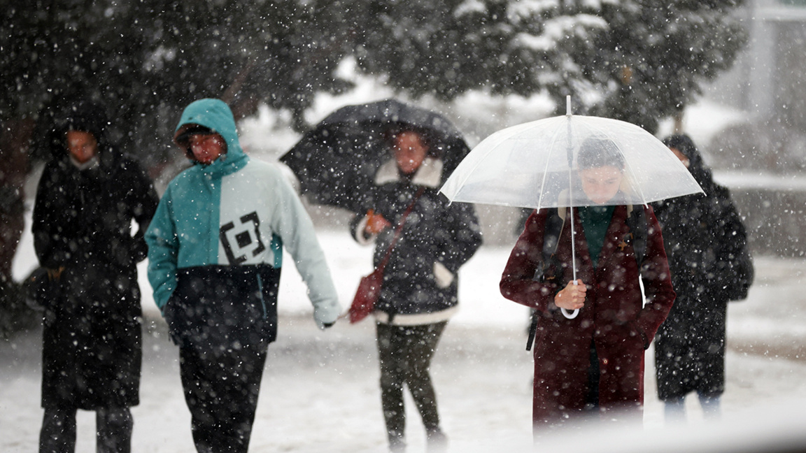 Cod portocaliu de ploi și ninsoare