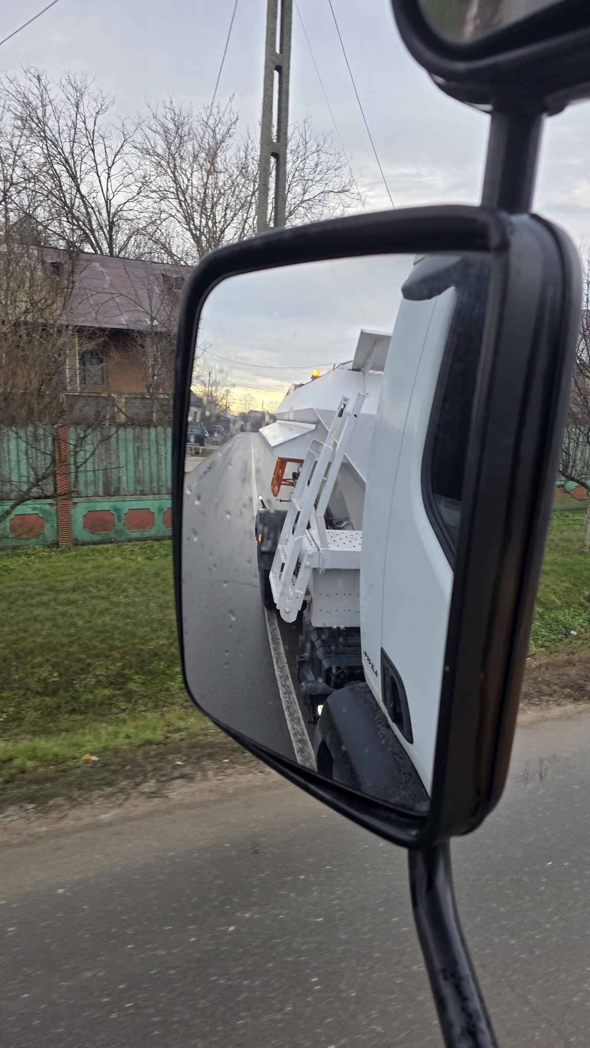 Primarul comunei Poienarii Burchii