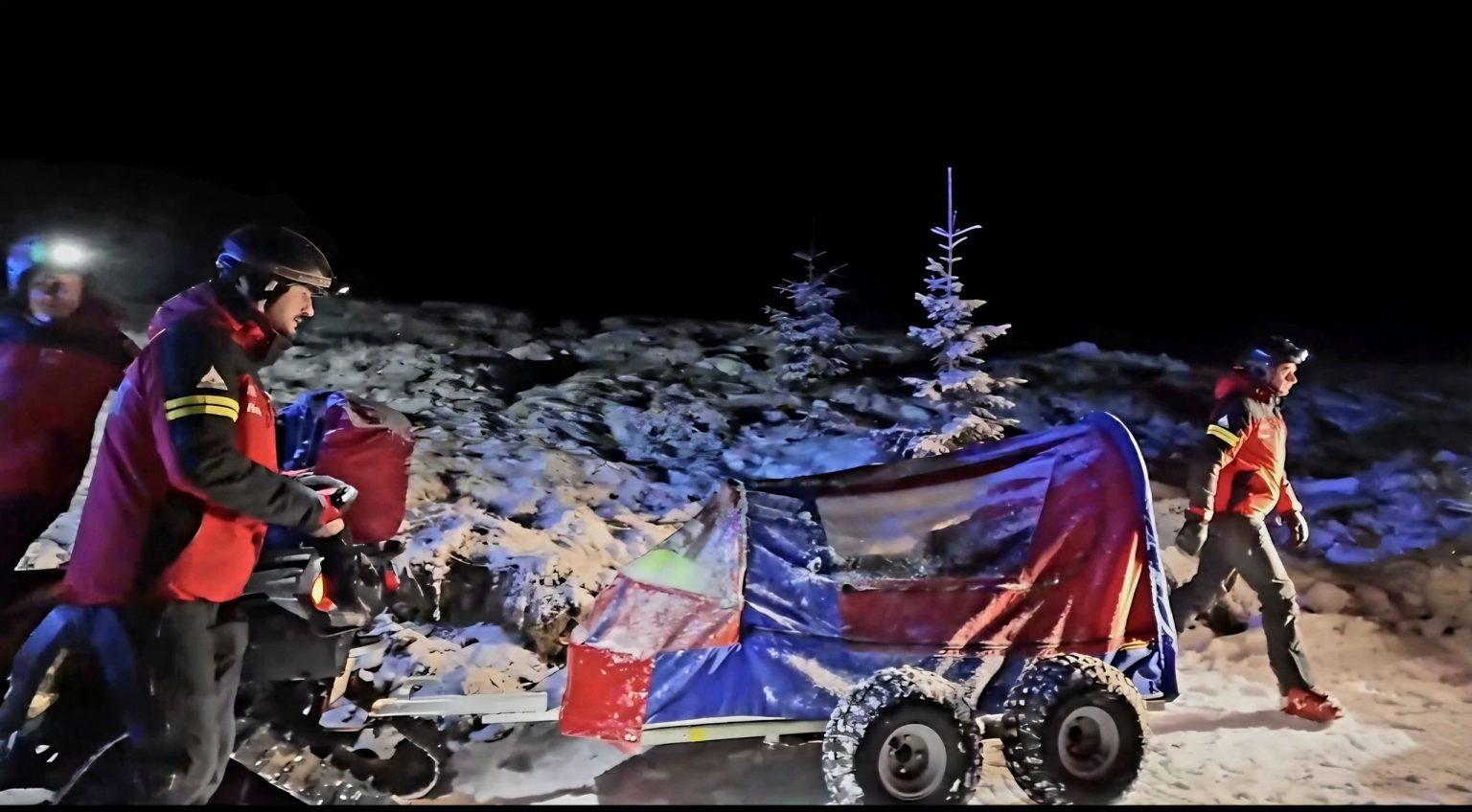 76 de persoane salvate de pe munte