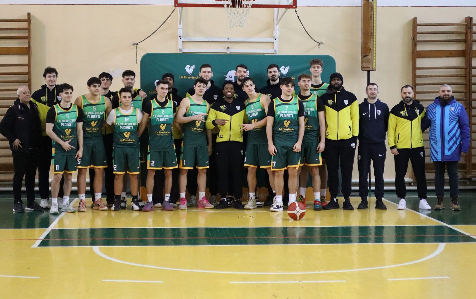 Componentii echipei de baschet