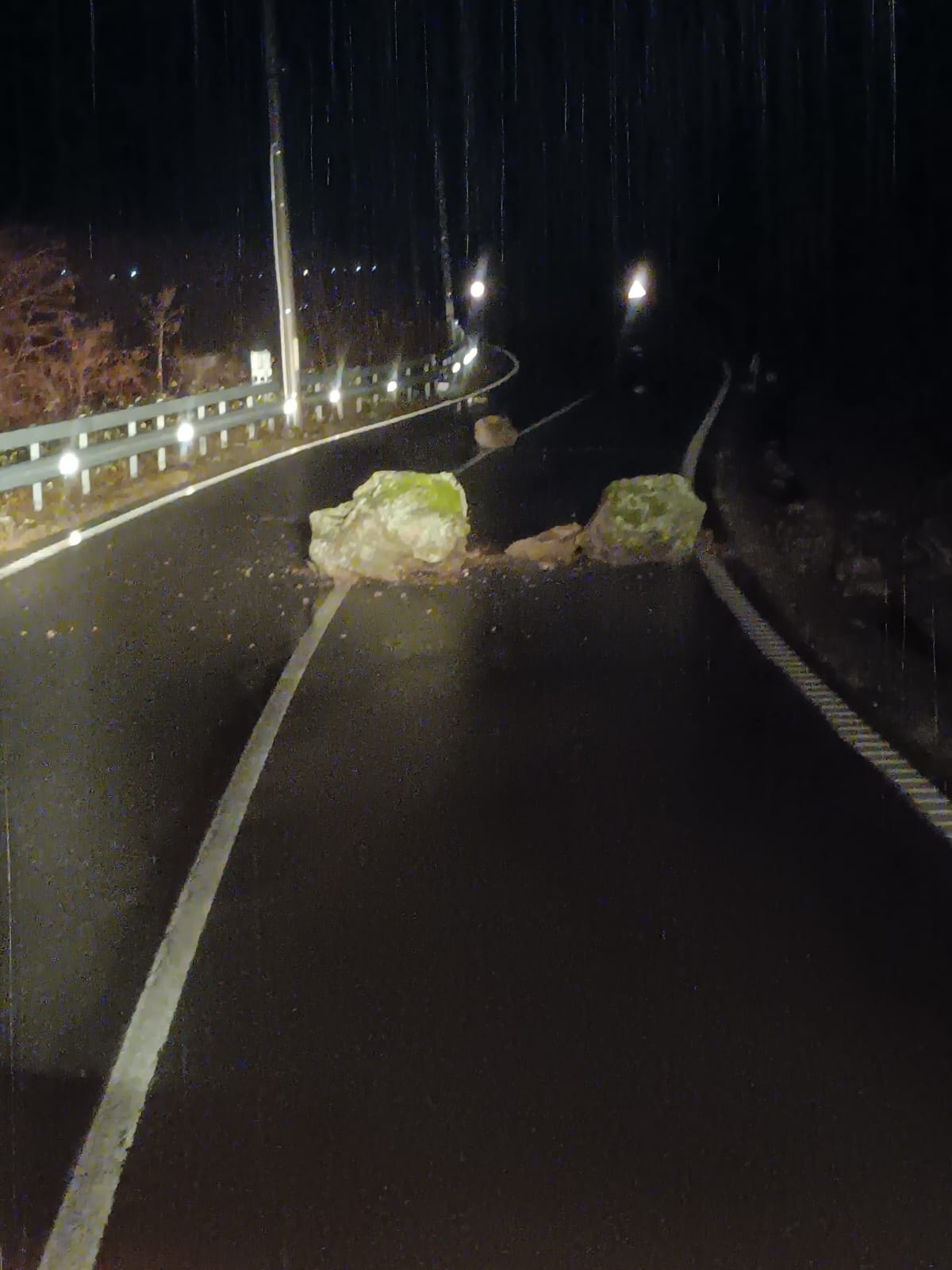 Pericol de cădere de pietre